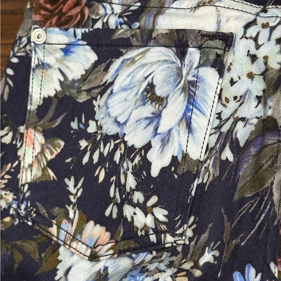 💥LAST DAY💥 7 For All Mankind Women's Navy & Floral Print Pants Size 24 - Picture 4 of 11